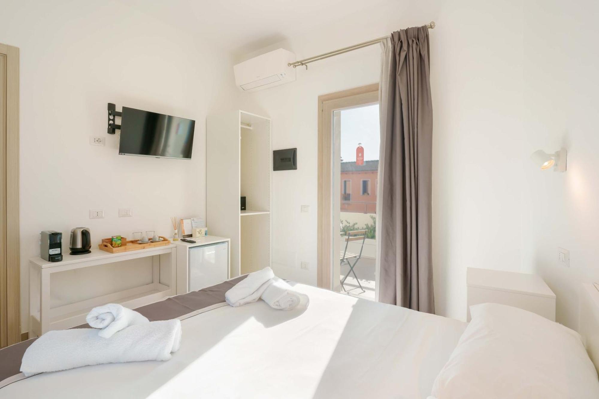 Guest House Deidda - Ts Rooms B&B San Sperate Exterior photo